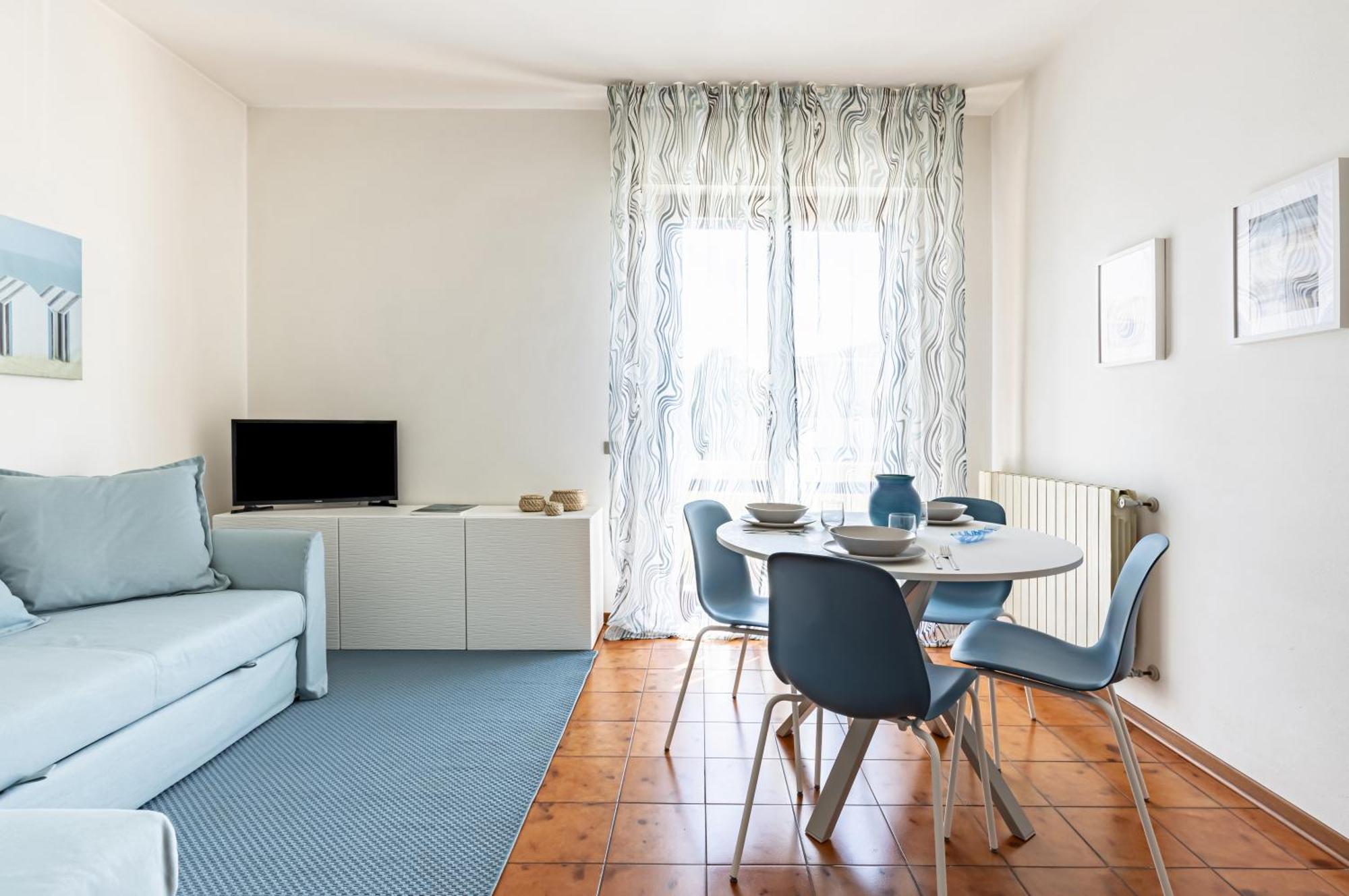 Comfy Apartment With Private Parking Near The Beach! Viareggio Ngoại thất bức ảnh