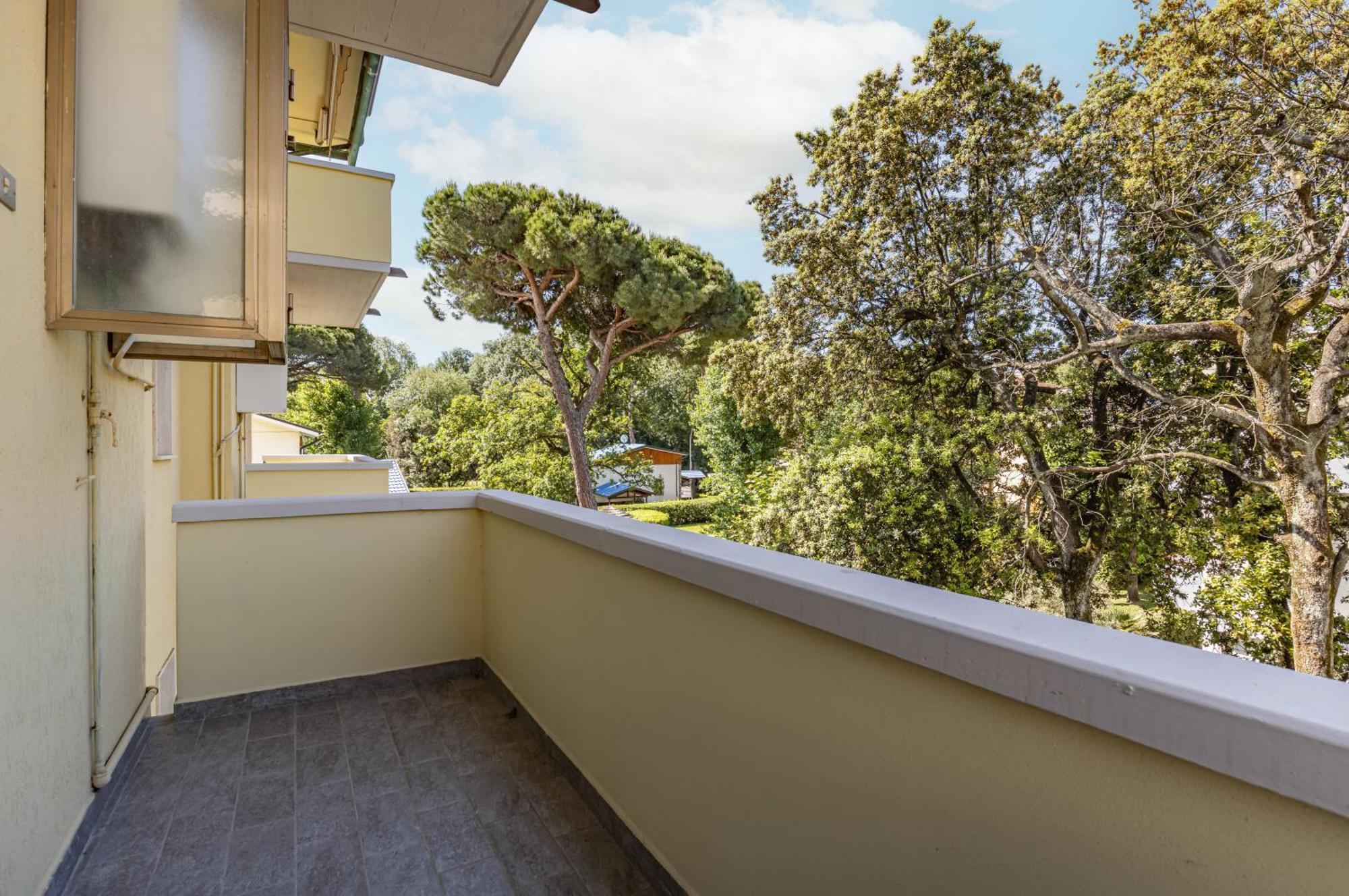 Comfy Apartment With Private Parking Near The Beach! Viareggio Ngoại thất bức ảnh